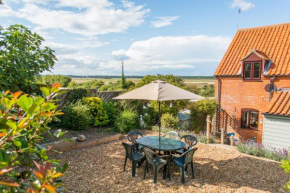 Host & Stay - Laylands Yard